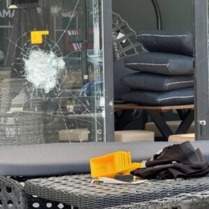 serdivanda bahce mobilyalari dukkanina kursunlama 81LjlewD