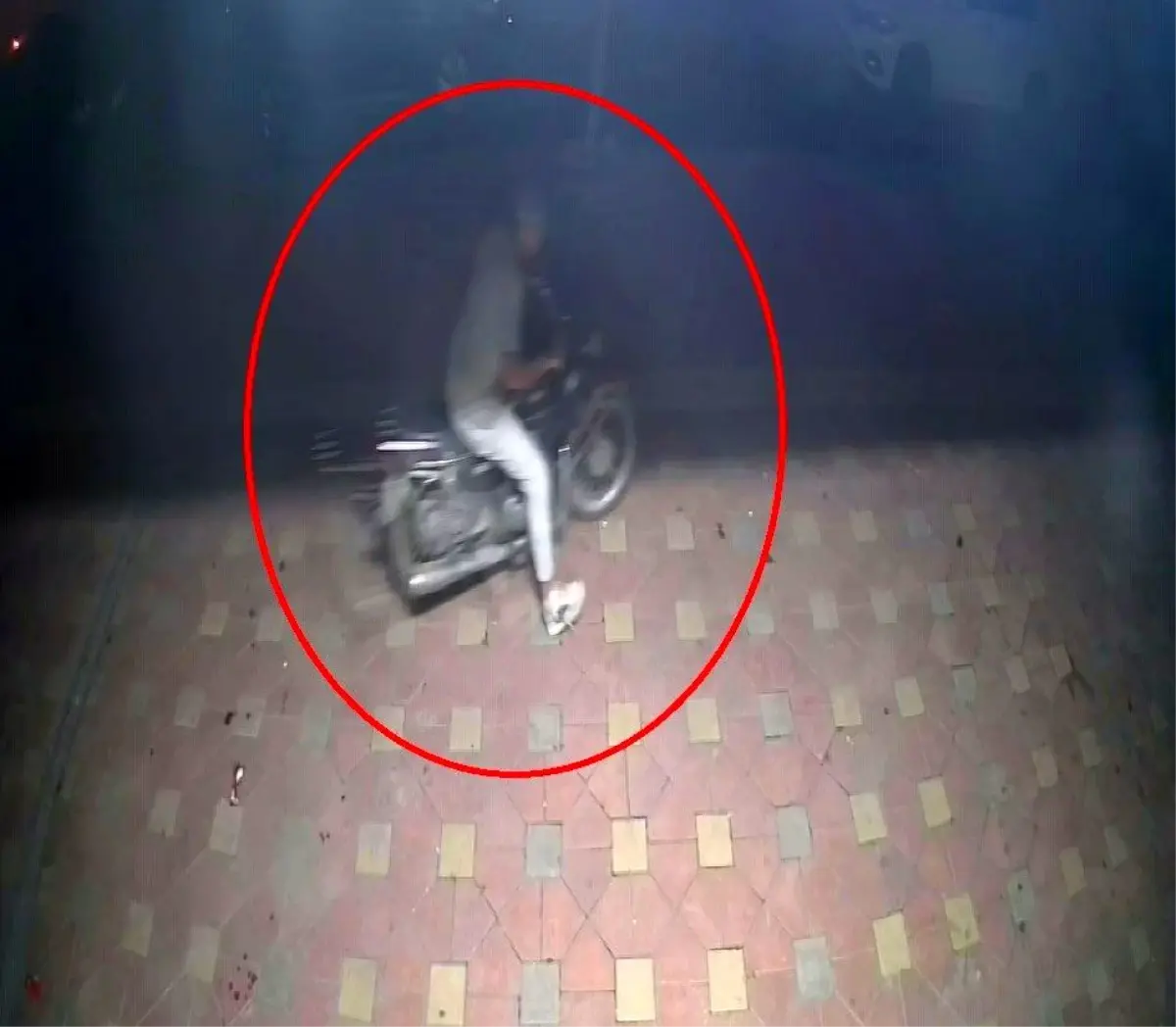 hirsiz motosikleti saniyeler icinde caldi qZBNxskK