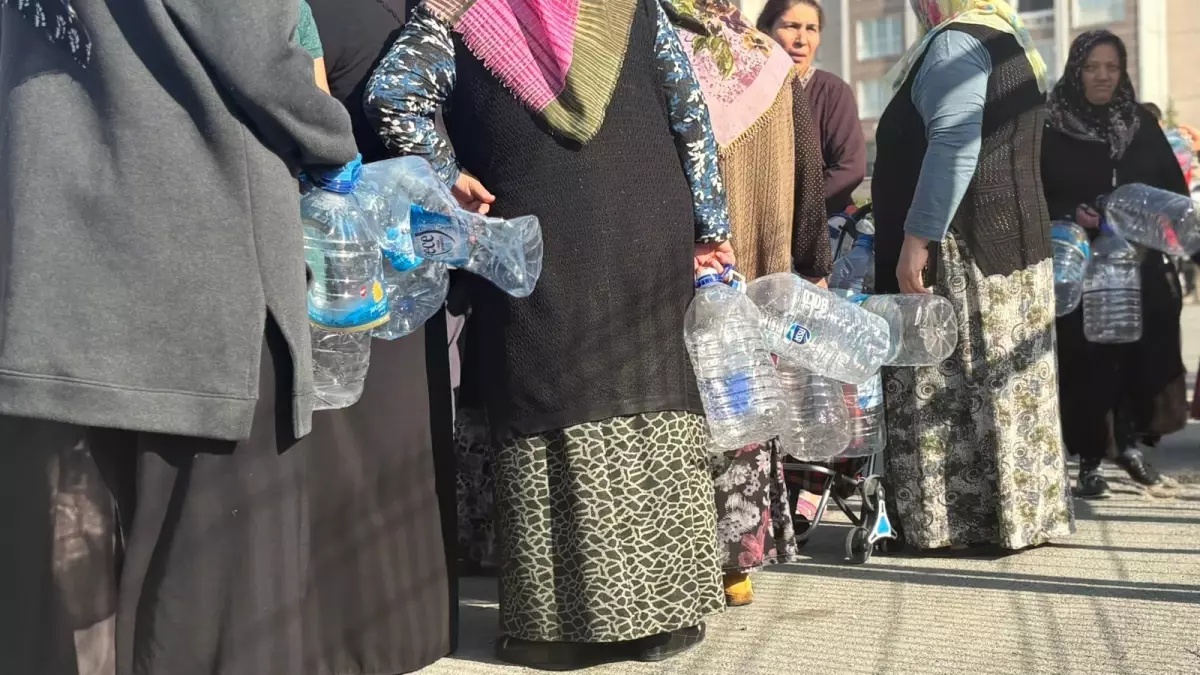 ankarada su kesintisi tankerle dagitim yapildi hJSn5biQ