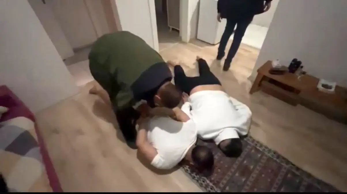 bursa merkezli suc orgutune es zamanli operasyon 22 gozalti 23 kadin kurtarildi qDkgPVqk