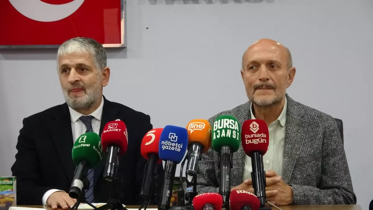 gazzeye yardim icin yola cikan milletvekilleri israil askerleri tarafindan alikonuldu Dpiq45UK.jpg