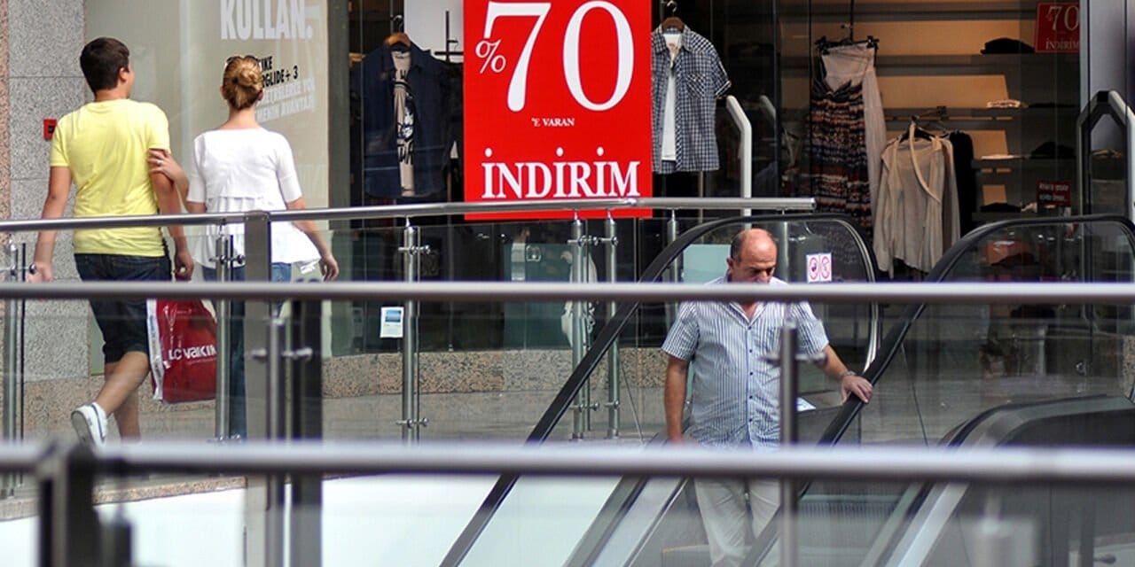 indirim mi dediniz artik kimse inanmiyor tuketici sessizce geri cekiliyor EZ2MYtAY