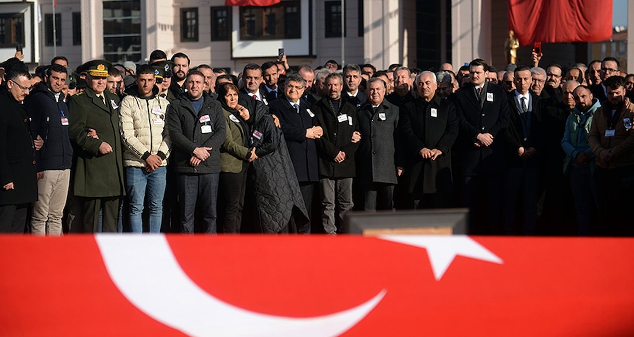 trabzonda yamactan duserek olen polis memuru son yolculuguna ugurlandi IXb7yjmR