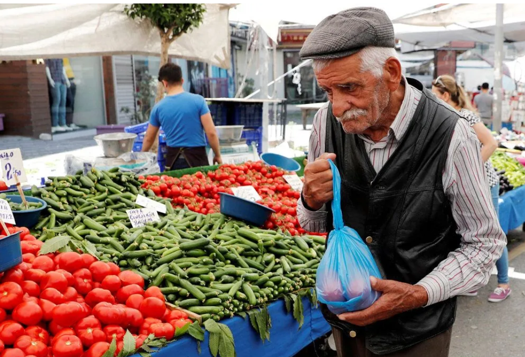 Emekli Maaşları Üzerine Tartışmalar: Uzun Yaşamak Değil Yetersiz Beslenme